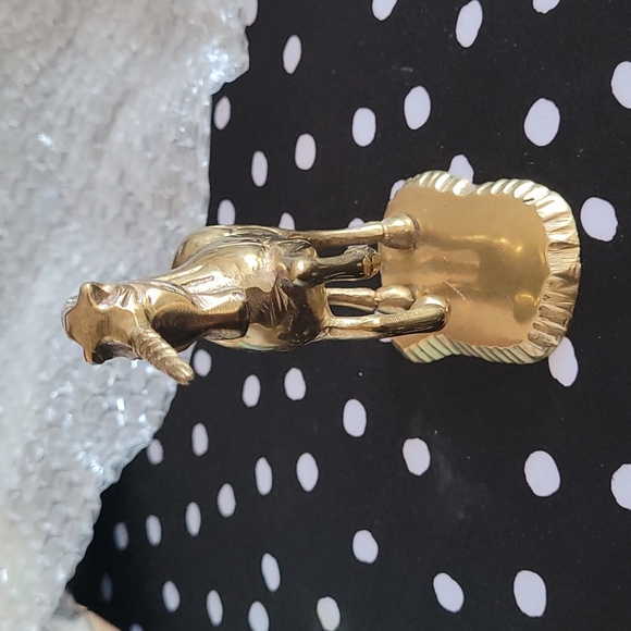 Solid brass unicorn figurine.  Vintage. - Picture 3 of 3